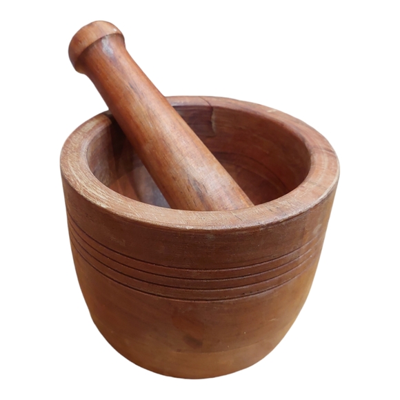 Large Traditional Solid Wooden Mortar & Pestle - Picture 2 of 7